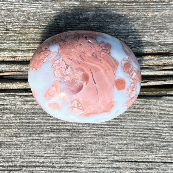 Cotton Candy Agate Palm Stone (Pink Agate) - Picture 4 of 6